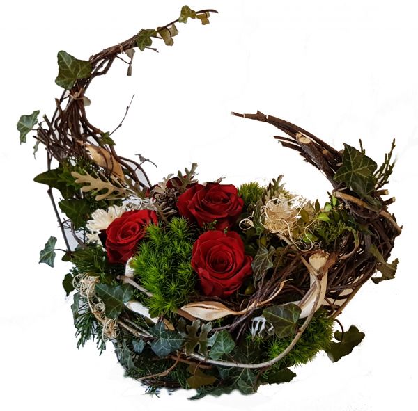 Gesteck Urnenbeisetzung - rote Rosen im Grabgesteck - Besondere Form